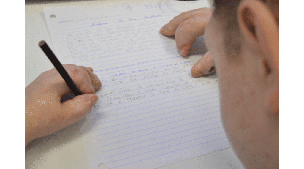 Impactos da Sindactilia na vida escolar