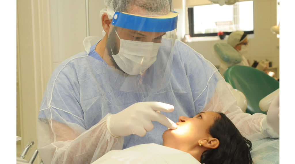 Projeto “saúde bucal: bons hábitos de higiene ajudam a reabilitar vidas”