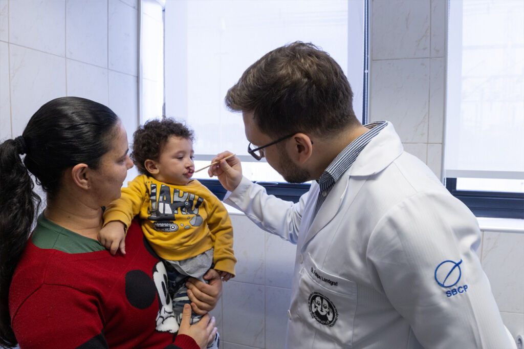 Choro excessivo do bebê: como lidar com essa preocupação comum após cirurgia de fissura labiopalatina