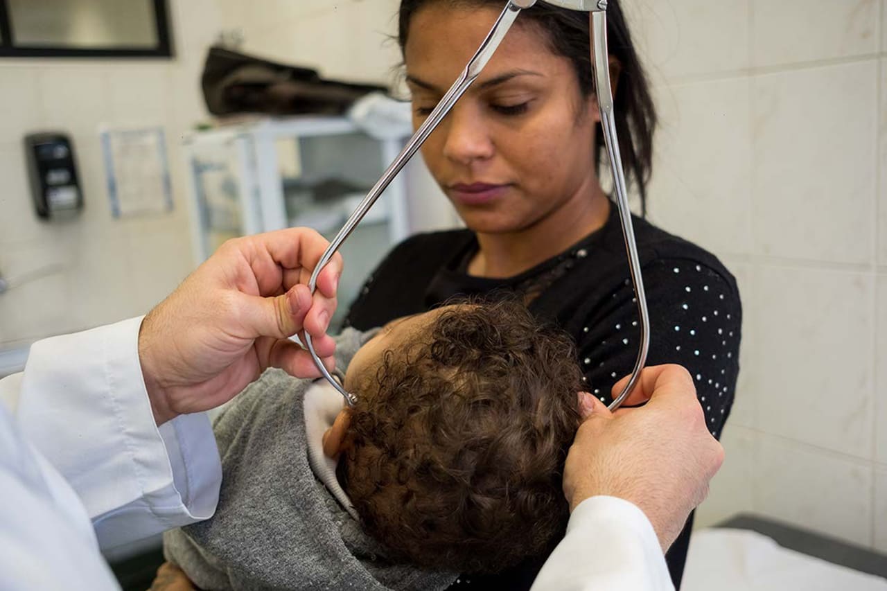 Carocinhos na cabeça, devo me preocupar? – Um olhar sobre as espículas ósseas,  linfonodos e abaulamentos no crânio