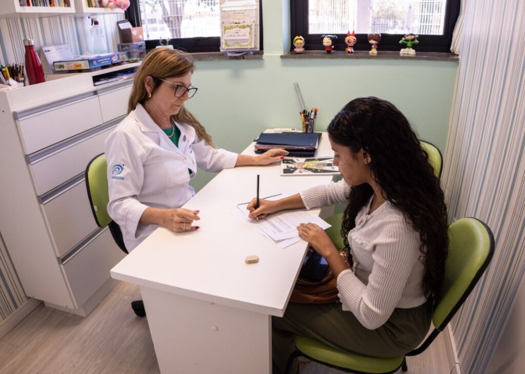 Inclusão Educacional de Crianças com Fissuras Labiopalatinas e Cranioestenoses: Um Imperativo nas Escolas